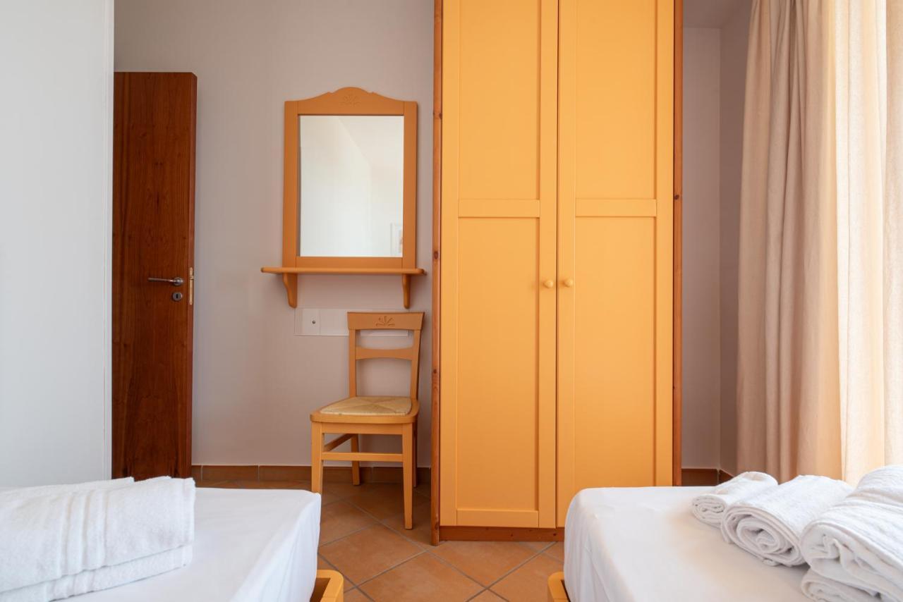 Residence L'Arcipelago Appartamenti Fronte Mare Con Ampio Balcone Capo d'Orlando Exterior photo