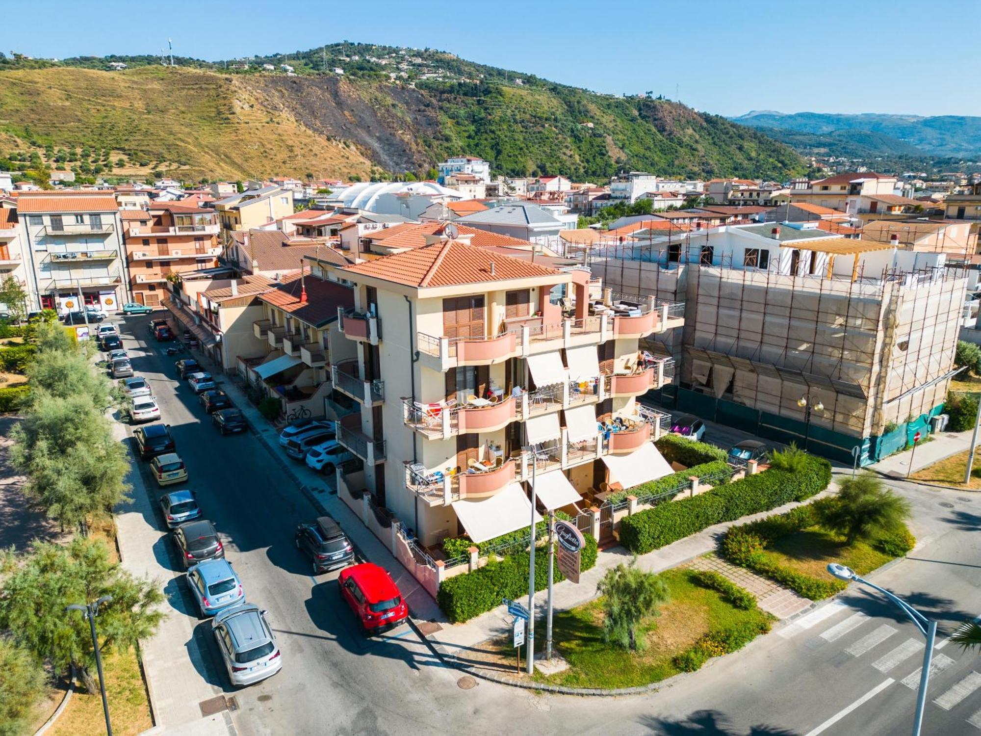 Residence L'Arcipelago Appartamenti Fronte Mare Con Ampio Balcone Capo d'Orlando Exterior photo